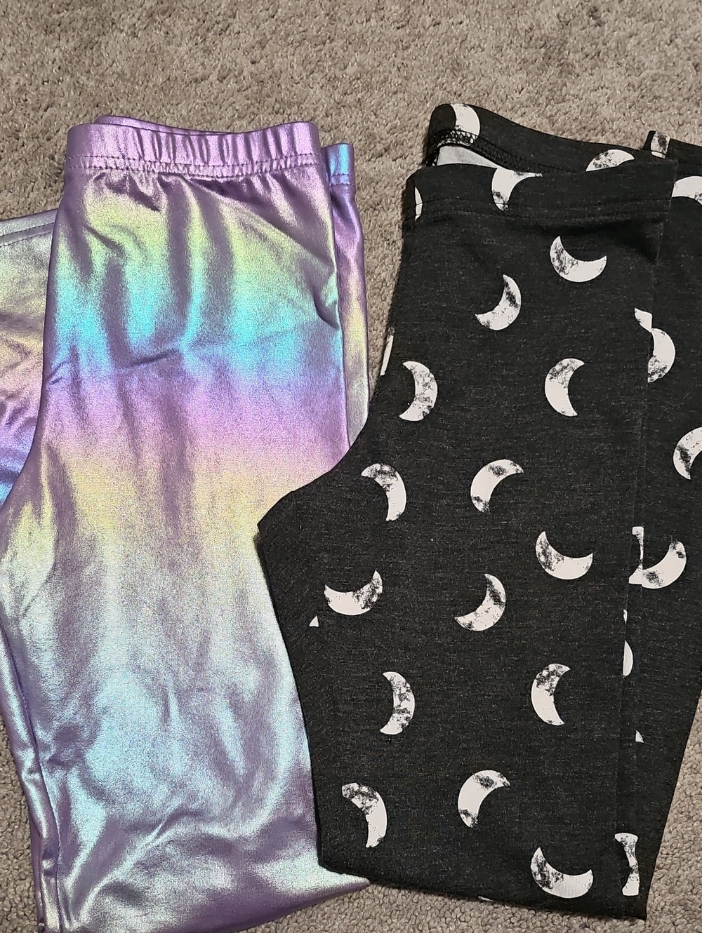 Old Navy Girls Leggings Size Large (10/12) Purple Iridescent/Gray Moon Print